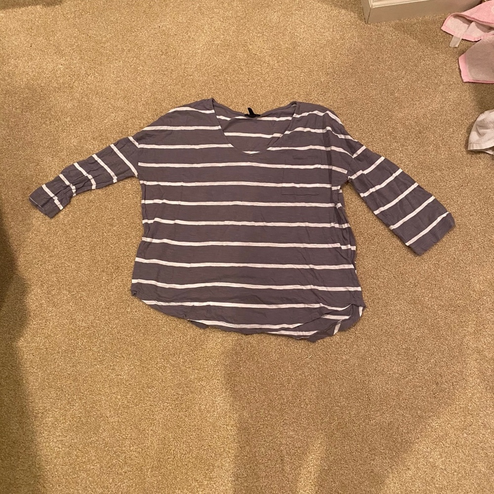 Gap gray and white striped 3/4 sleeve top